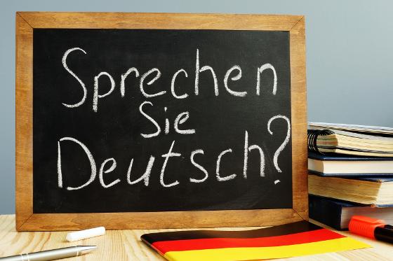 sprechen-sie-deutsch-written-on-a-blackboard-learn.jpg